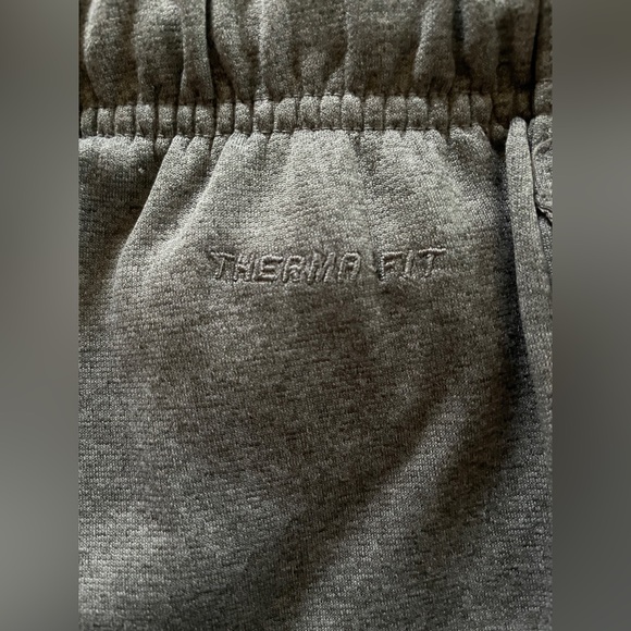 Nike Therma-Fit Capri Jogger, Mid-Rise, pockets, drawstring waist, Women’s - Picture 4 of 7